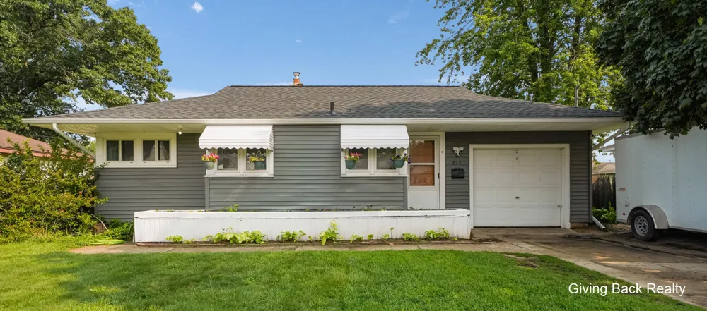 825 Den Hertog Street SW Wyoming, MI 49509