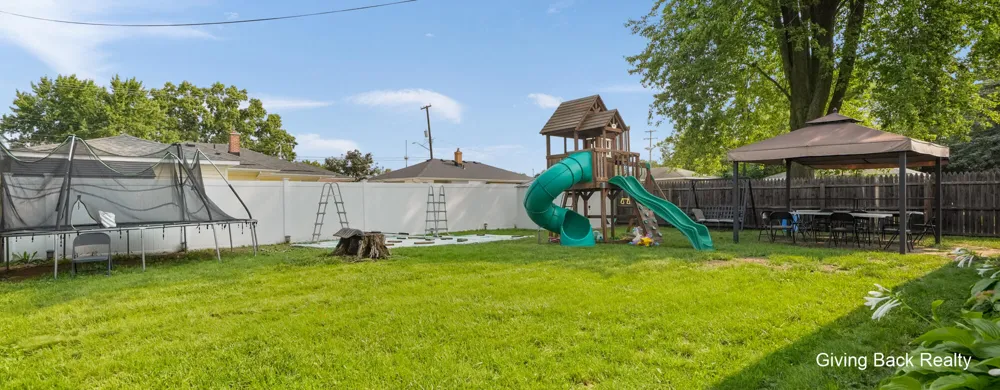 825 Den Hertog Street SW Wyoming, MI 49509