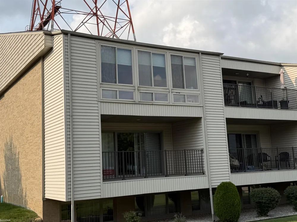 3995 River #15 Road East China Township, MI 48054