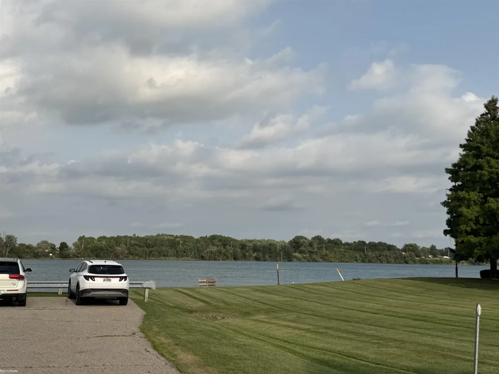 3995 River #15 Road East China Township, MI 48054