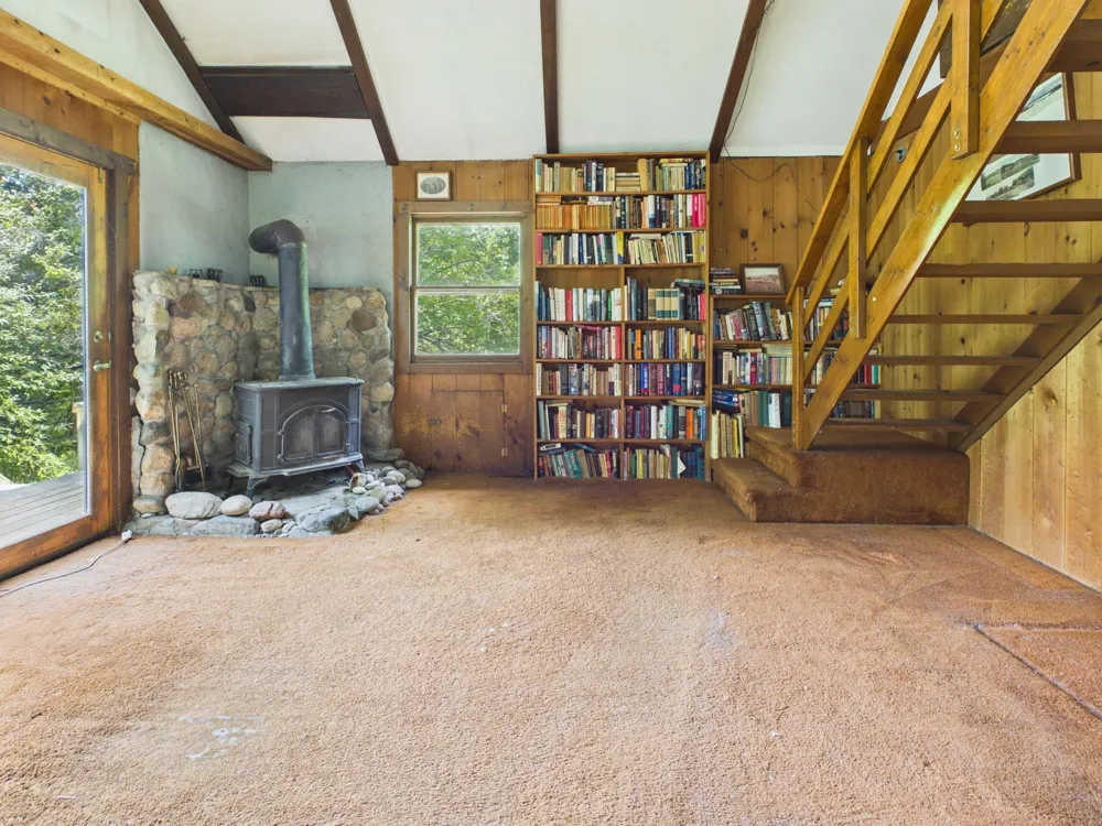 10611 E Omena Road Leelanau Township, MI 49670