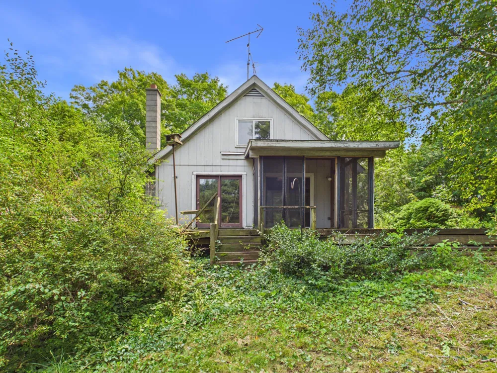 10611 E Omena Road Leelanau Township, MI 49670