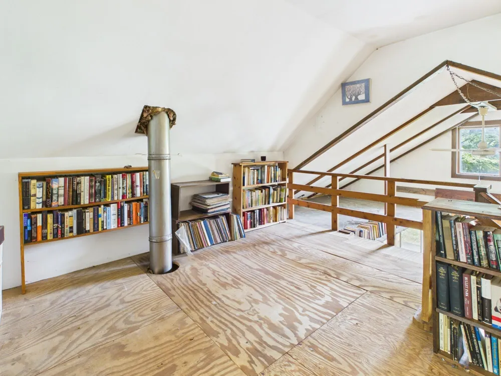 10611 E Omena Road Leelanau Township, MI 49670