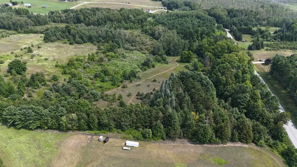 10611 E Omena Road Leelanau Township, MI 49670