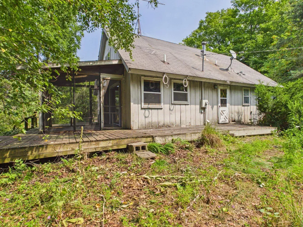 10611 E Omena Road Leelanau Township, MI 49670