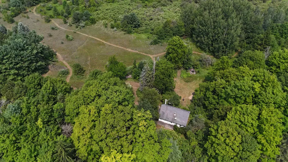 10611 E Omena Road Leelanau Township, MI 49670
