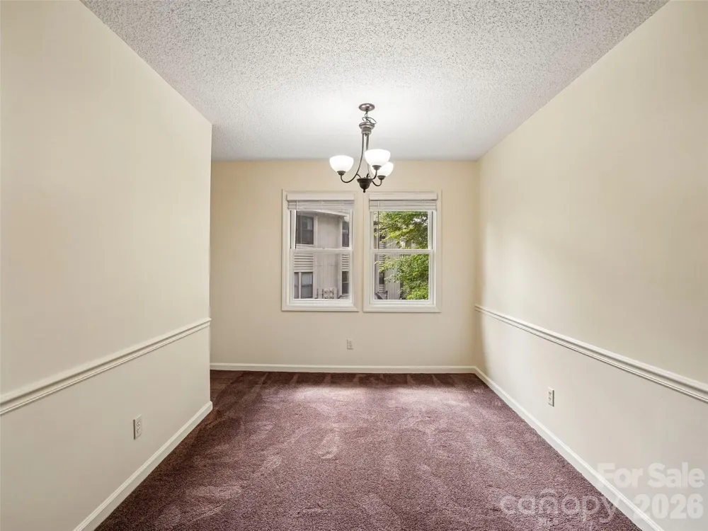 1106 Abbey Circle Asheville, NC 28805