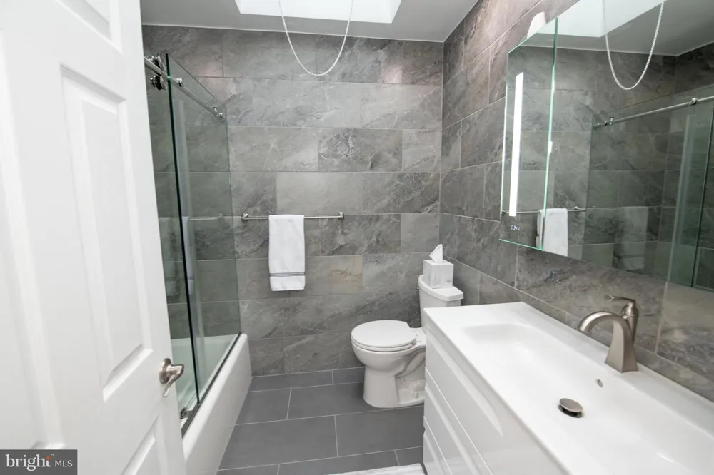 7705 DORCAS STREET Philadelphia, PA 19111