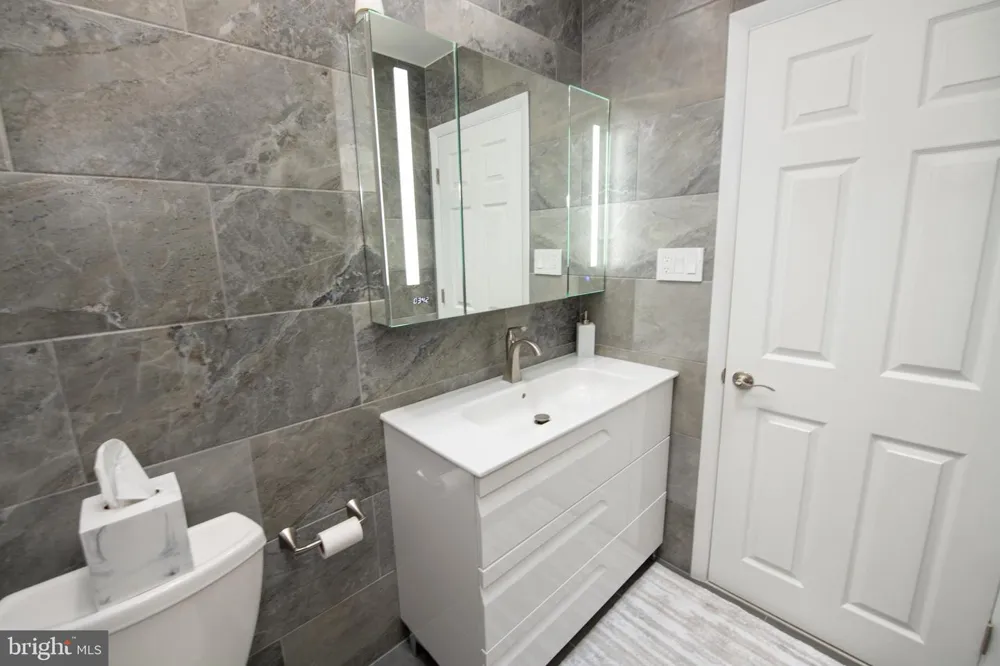 7705 DORCAS STREET Philadelphia, PA 19111