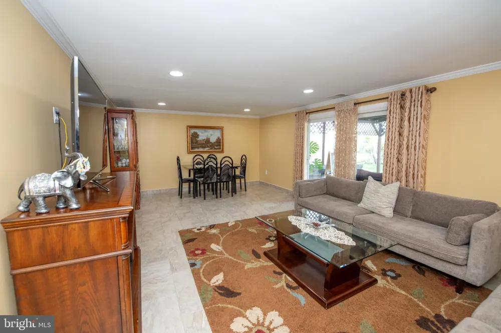 7705 DORCAS STREET Philadelphia, PA 19111