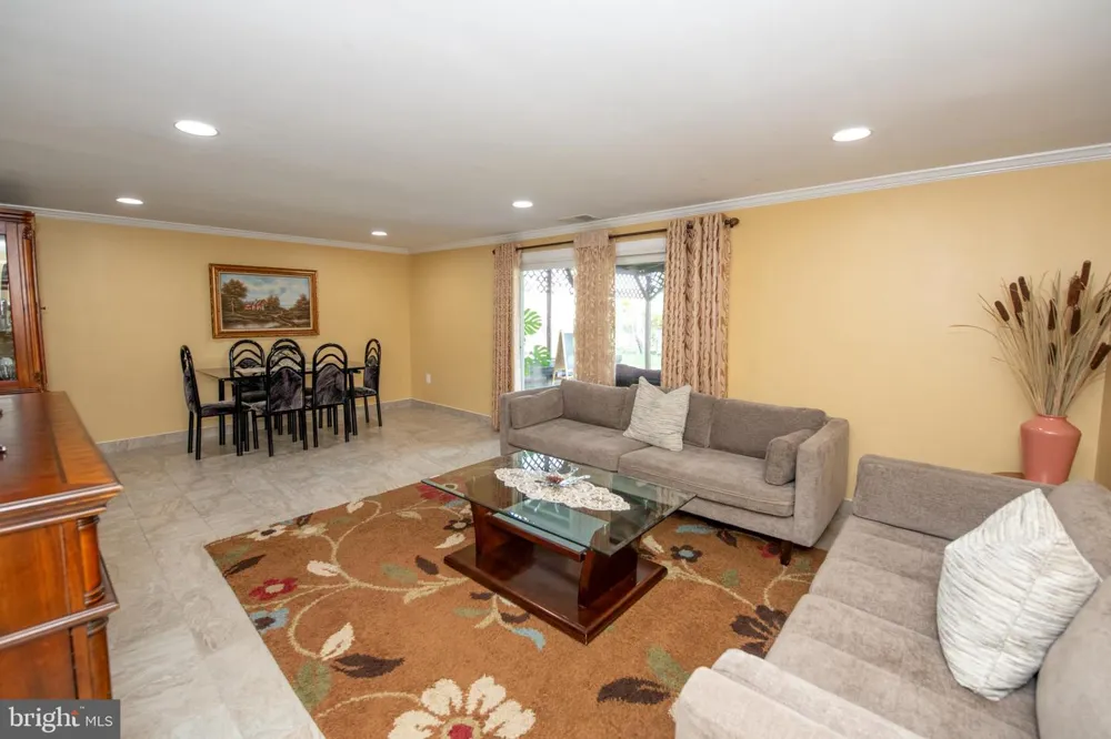 7705 DORCAS STREET Philadelphia, PA 19111