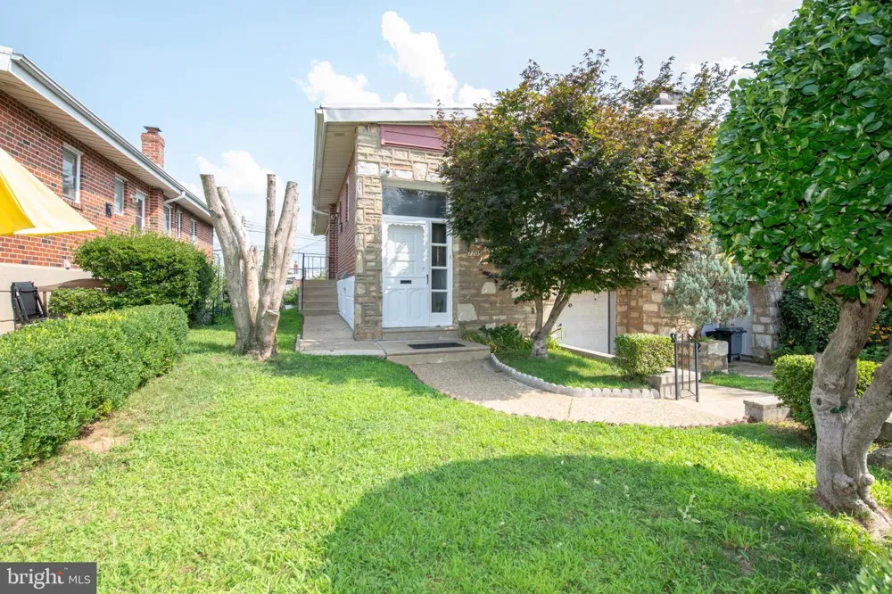 7705 DORCAS STREET Philadelphia, PA 19111