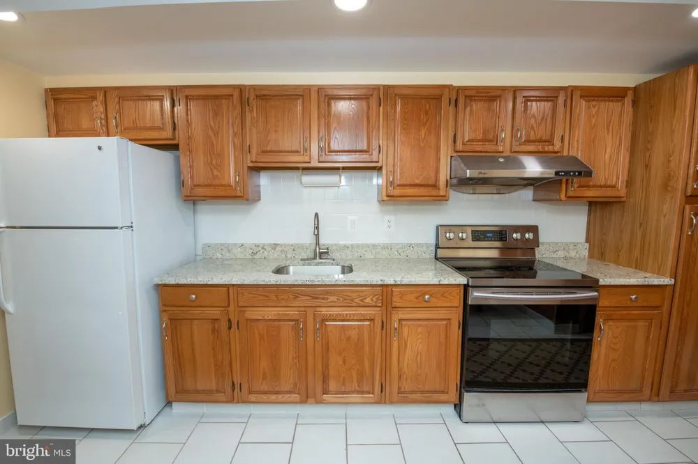 7705 DORCAS STREET Philadelphia, PA 19111