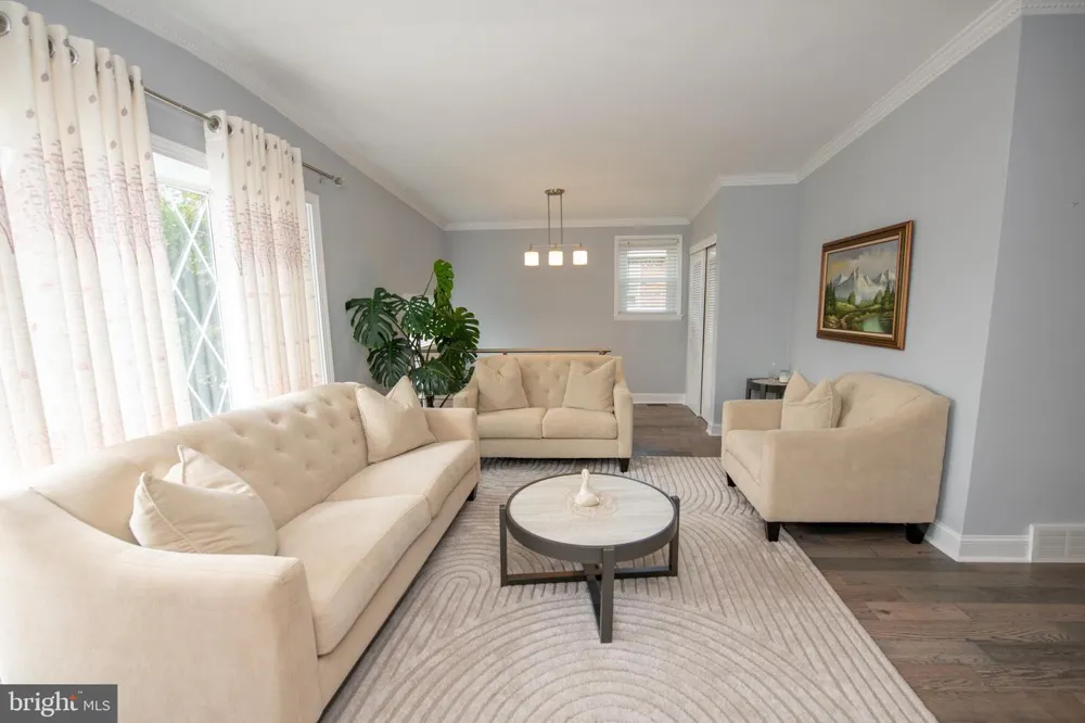 7705 DORCAS STREET Philadelphia, PA 19111