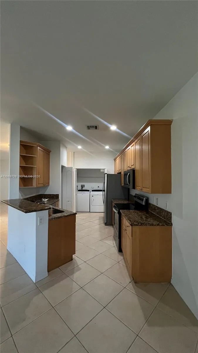19351 SW 61st St #19351 Pembroke Pines, FL 33332