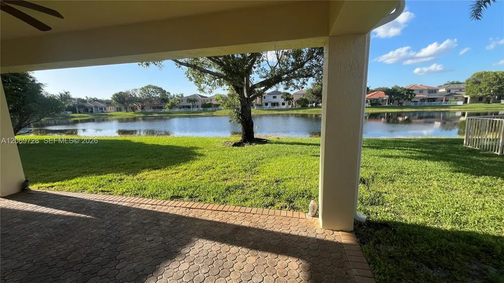 19351 SW 61st St #19351 Pembroke Pines, FL 33332