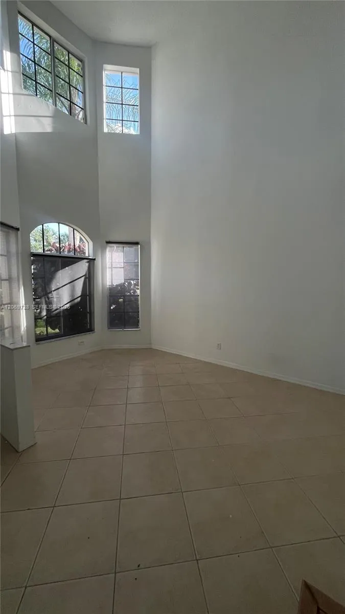 19351 SW 61st St #19351 Pembroke Pines, FL 33332