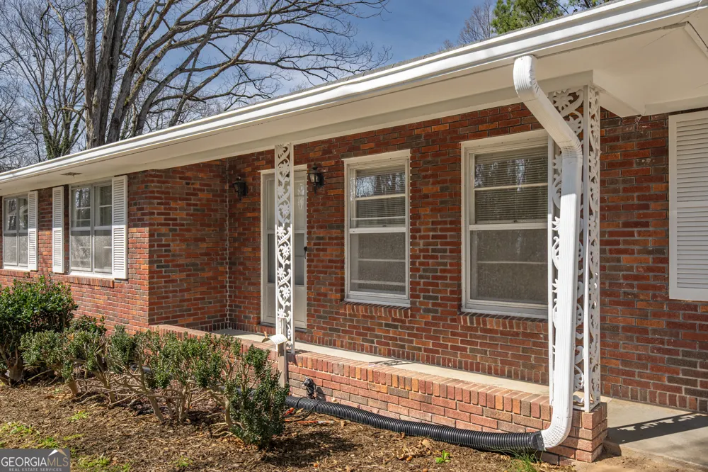 33 Summit DR Lindale, GA 30147