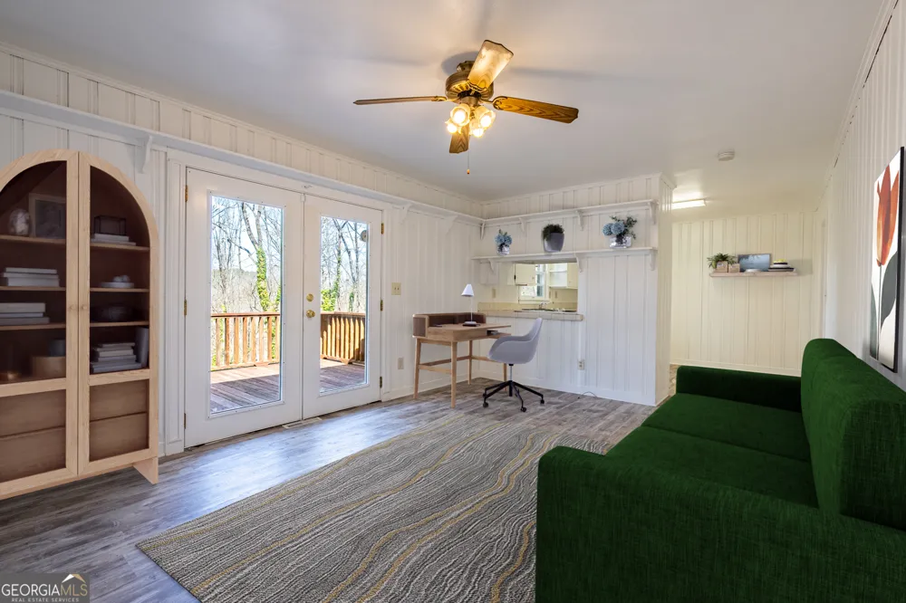 33 Summit DR Lindale, GA 30147