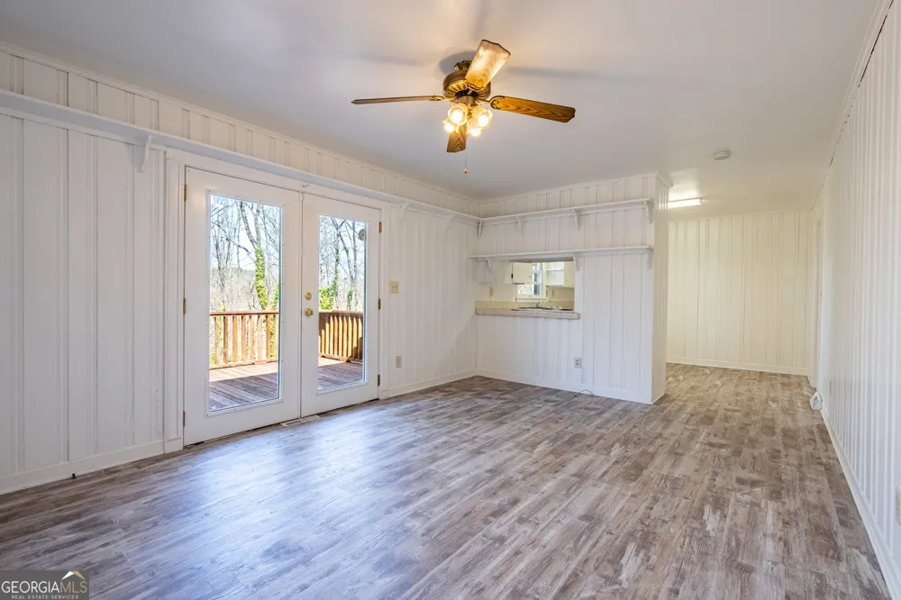 33 Summit DR Lindale, GA 30147
