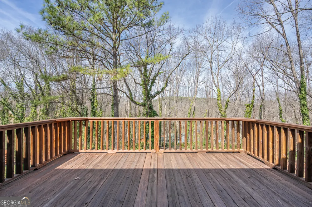 33 Summit DR Lindale, GA 30147