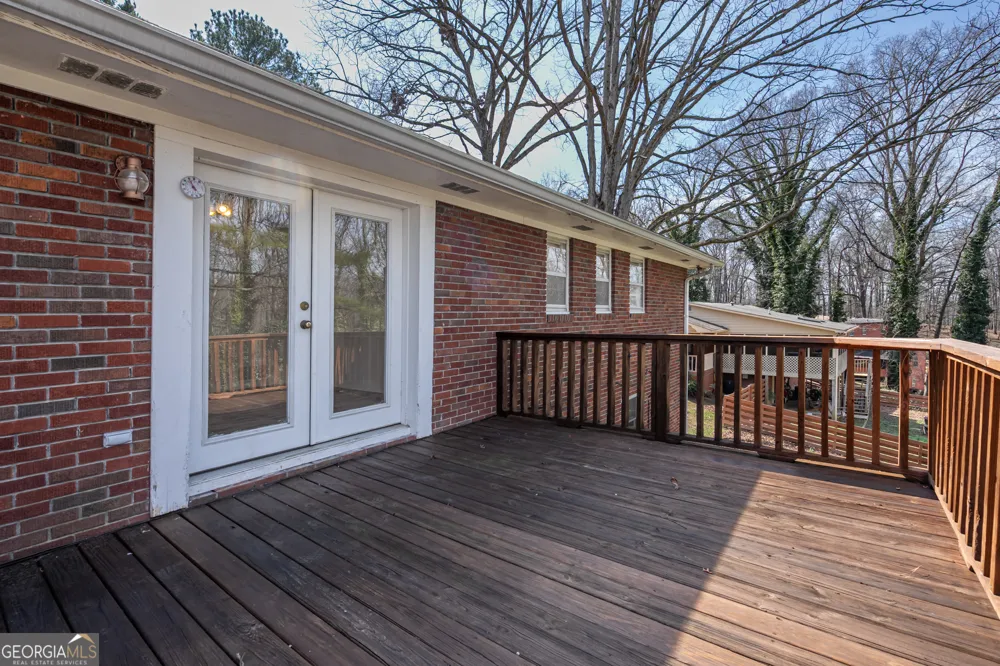 33 Summit DR Lindale, GA 30147