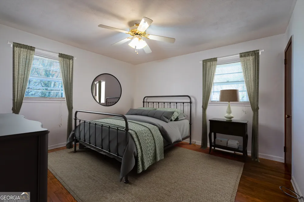 33 Summit DR Lindale, GA 30147