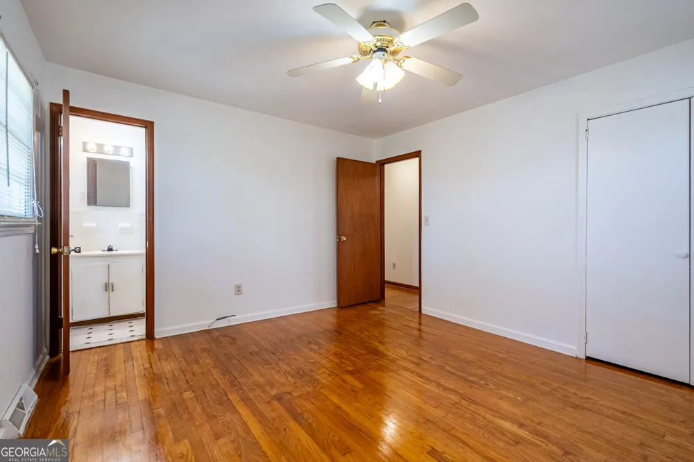 33 Summit DR Lindale, GA 30147
