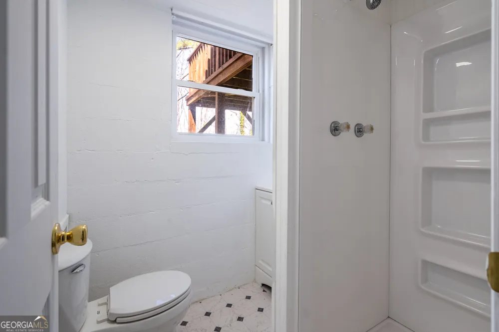 33 Summit DR Lindale, GA 30147