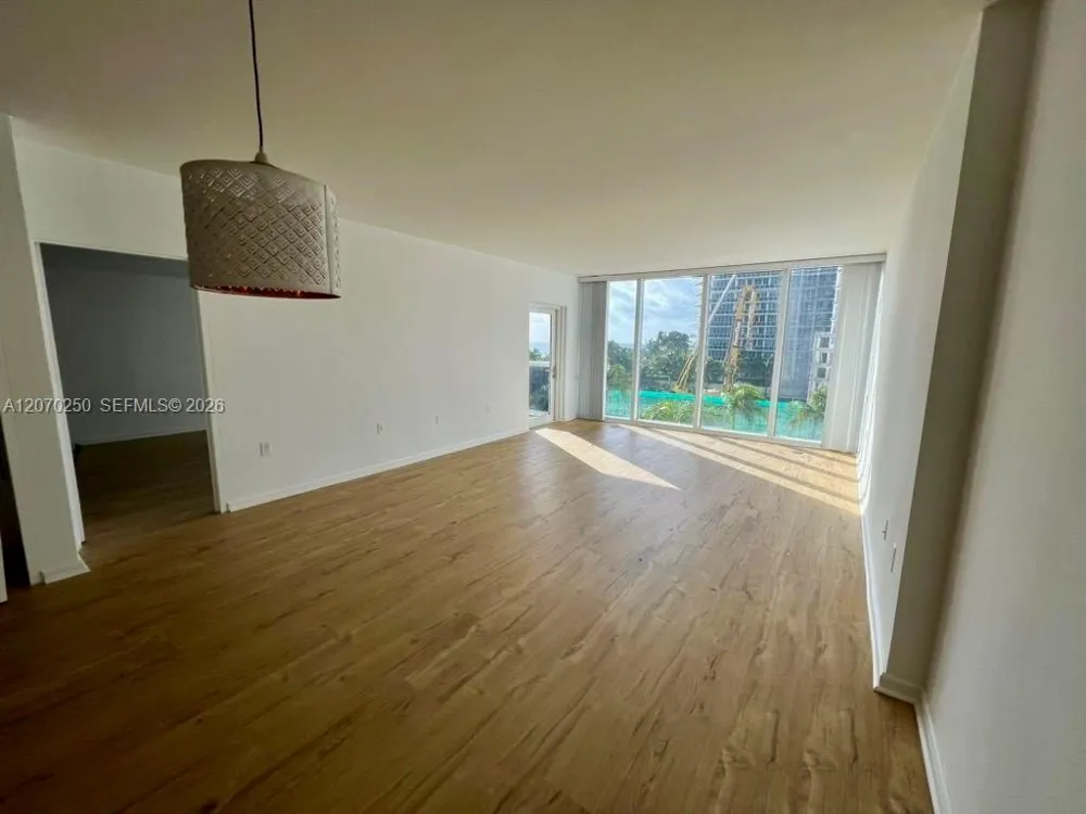 10275 Collins Ave #415 Bal Harbour, FL 33154