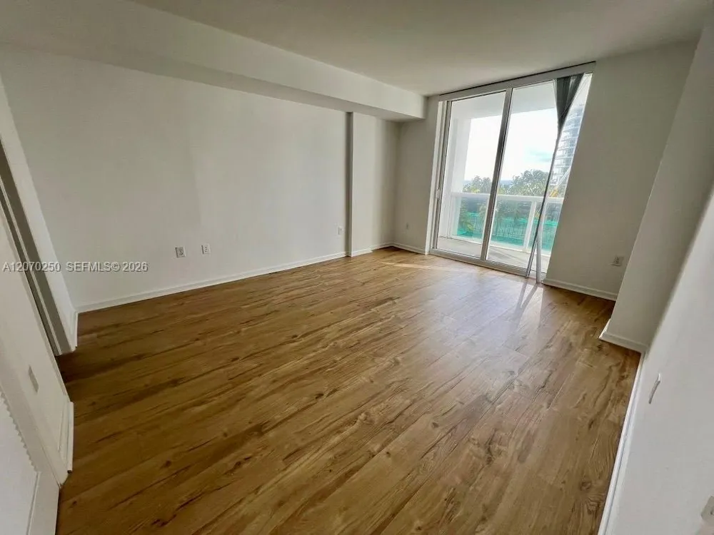 10275 Collins Ave #415 Bal Harbour, FL 33154