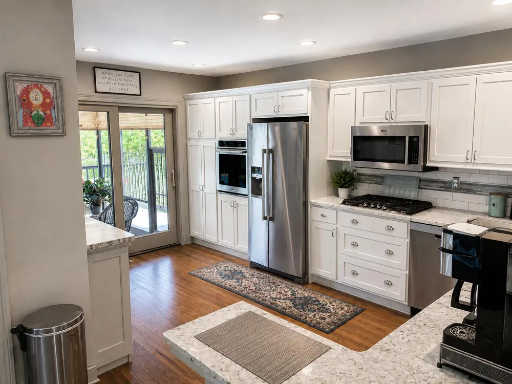566 Lawndale Court Holland, MI 49423