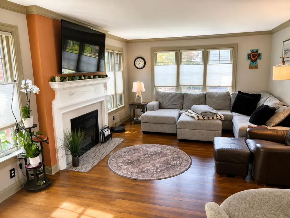 566 Lawndale Court Holland, MI 49423
