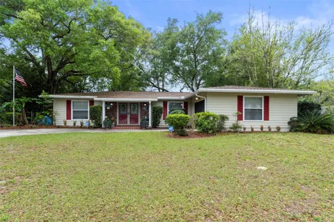 9066 GOLFVIEW DRIVE