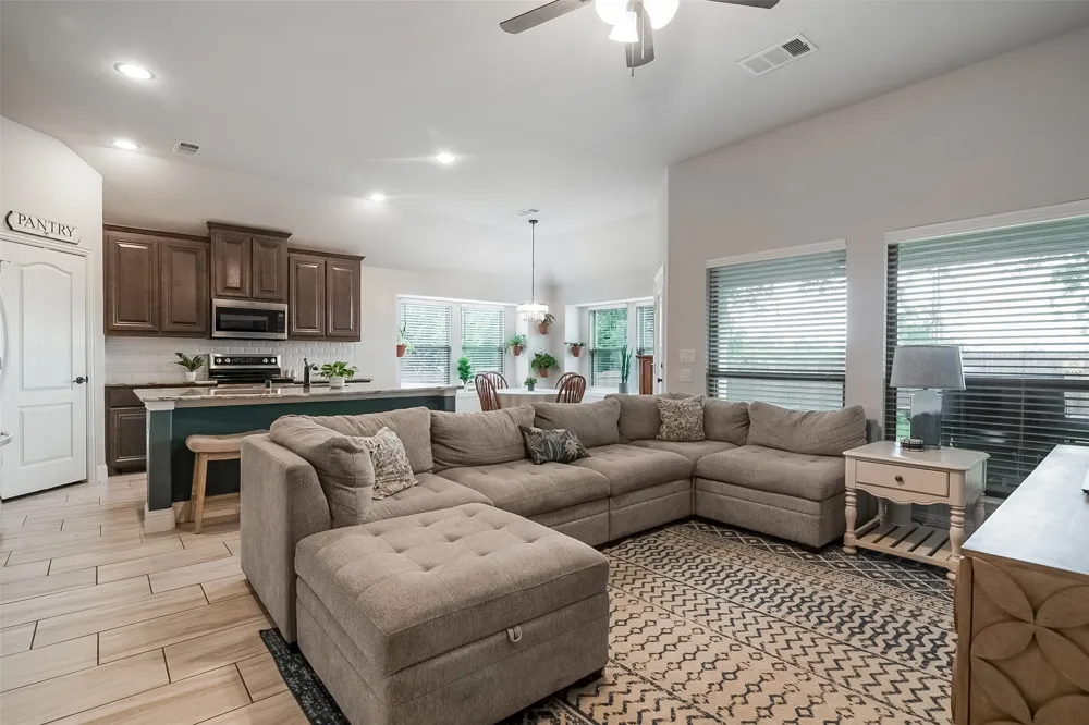 201 Providence Drive Van Alstyne, TX 75495