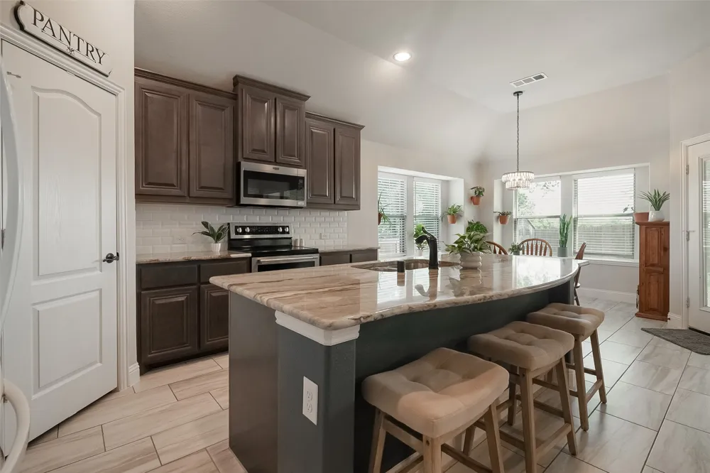 201 Providence Drive Van Alstyne, TX 75495