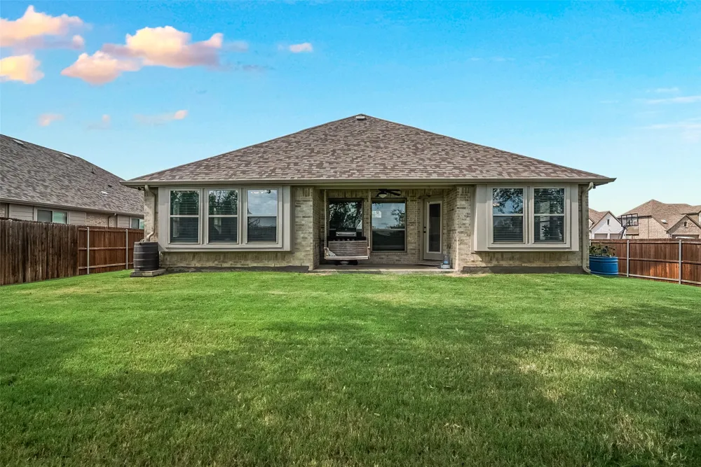 201 Providence Drive Van Alstyne, TX 75495