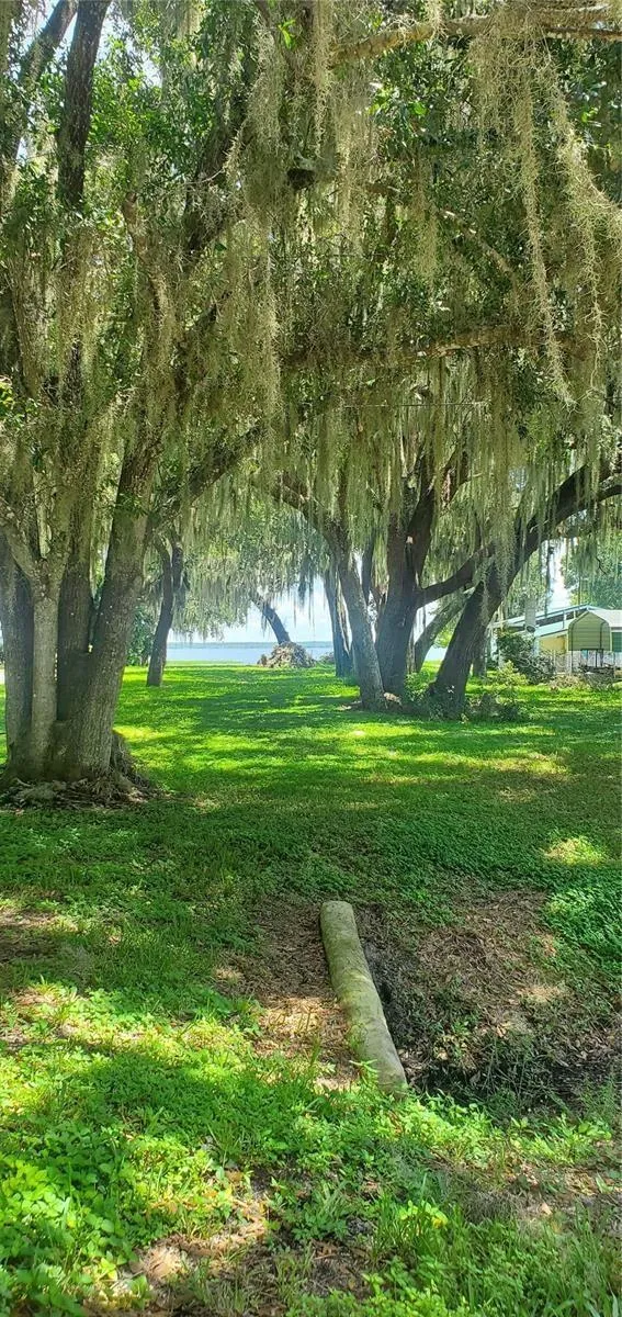 BEACH PARKWAY Lake Wales, FL 33898