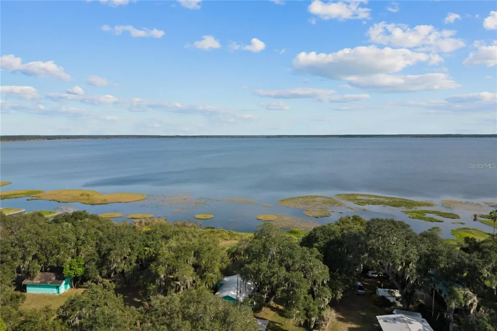 BEACH PARKWAY Lake Wales, FL 33898