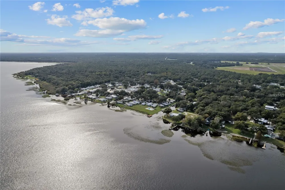 BEACH PARKWAY Lake Wales, FL 33898