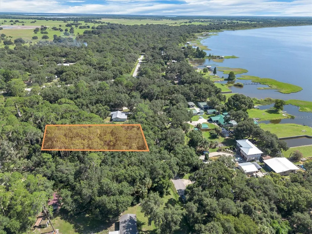 BEACH PARKWAY Lake Wales, FL 33898