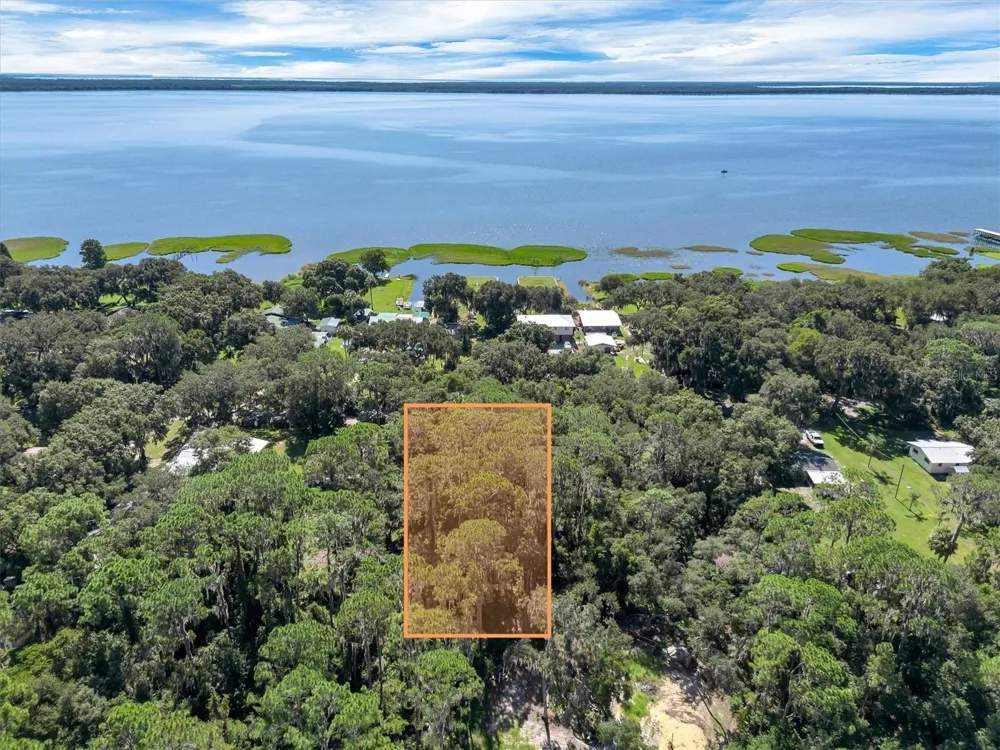 BEACH PARKWAY Lake Wales, FL 33898