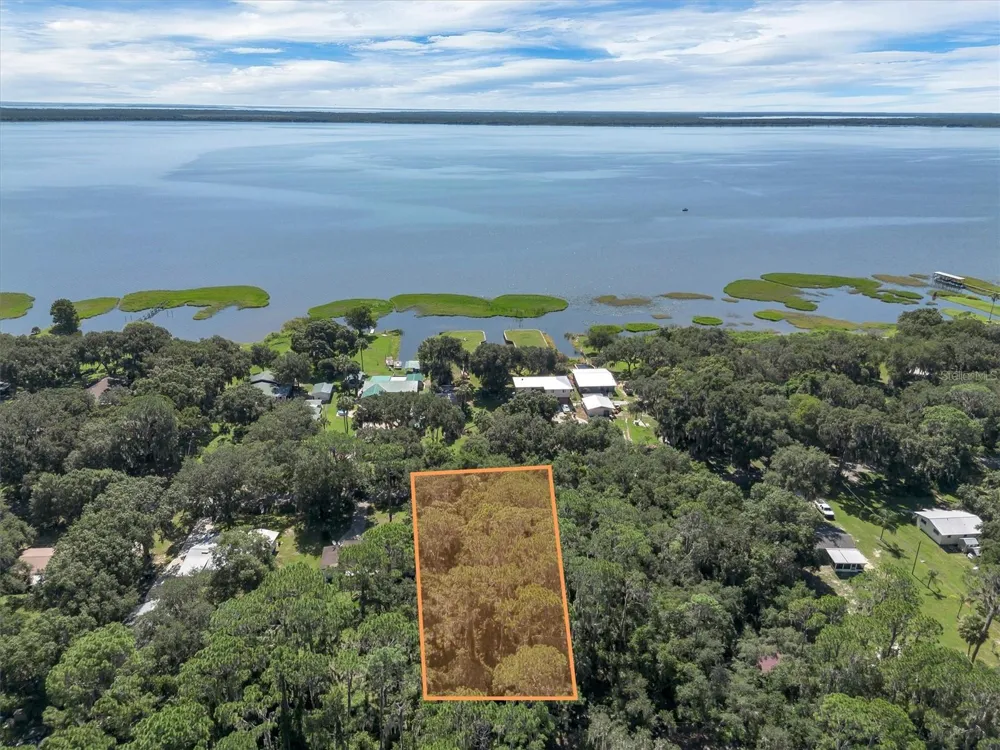 BEACH PARKWAY Lake Wales, FL 33898