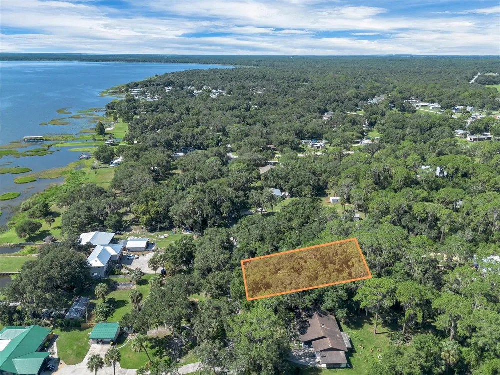 BEACH PARKWAY Lake Wales, FL 33898