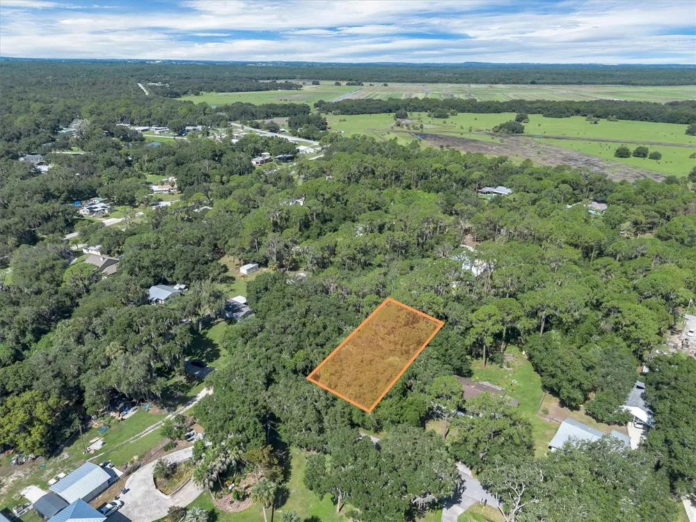 BEACH PARKWAY Lake Wales, FL 33898