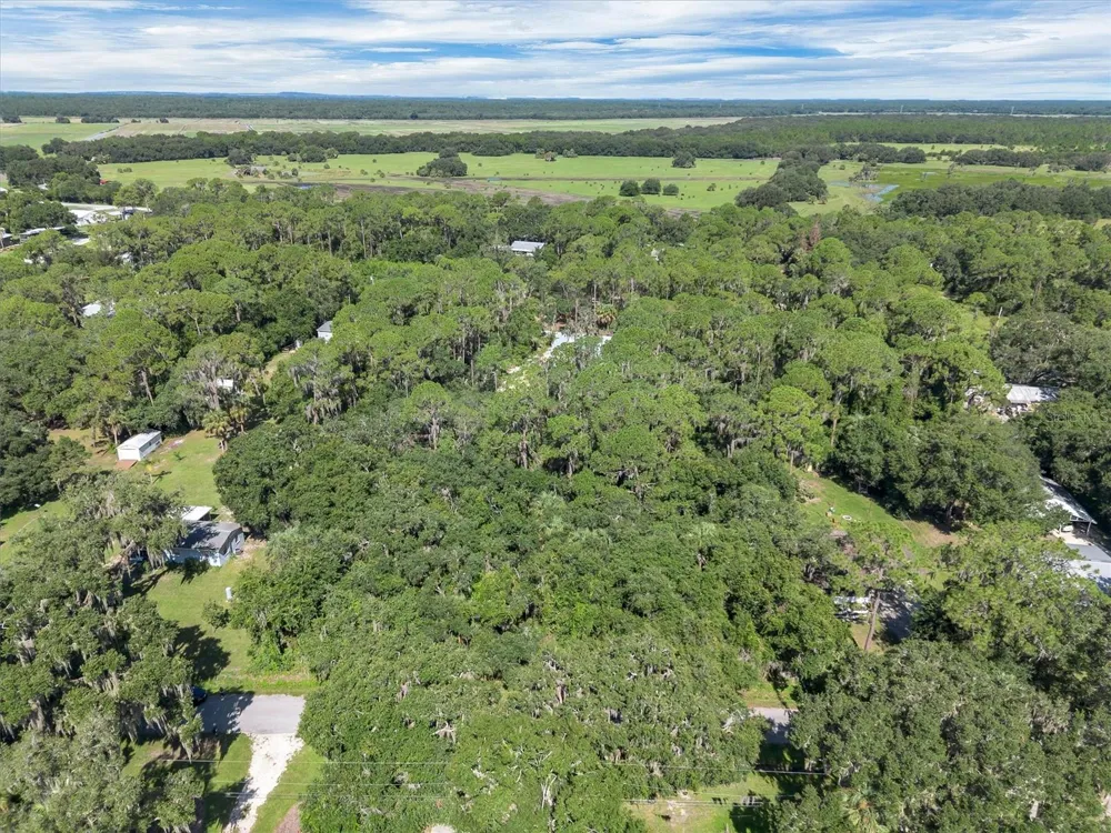 BEACH PARKWAY Lake Wales, FL 33898