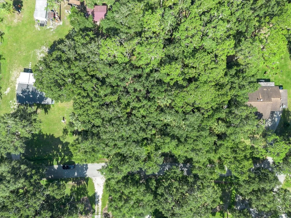BEACH PARKWAY Lake Wales, FL 33898