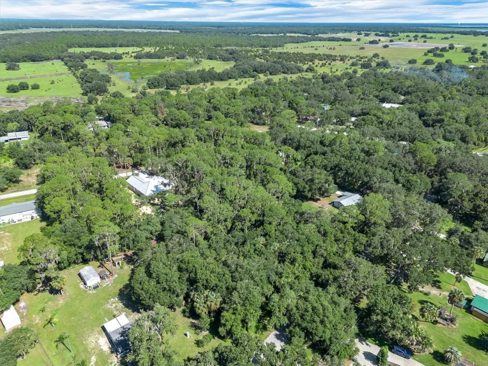 BEACH PARKWAY Lake Wales, FL 33898