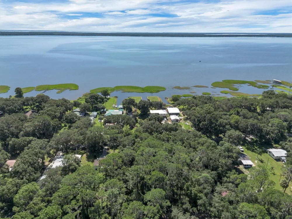 BEACH PARKWAY Lake Wales, FL 33898