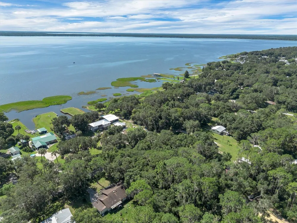 BEACH PARKWAY Lake Wales, FL 33898